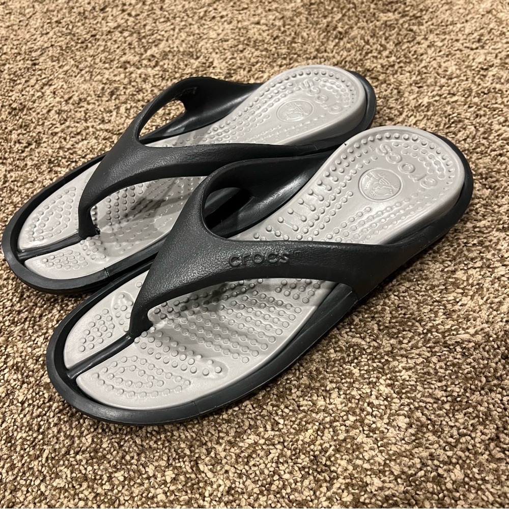 Crocs Athens Unisex Sandals Black Gray Mens Sz 9 Women’s Sz 11 casual flip flops